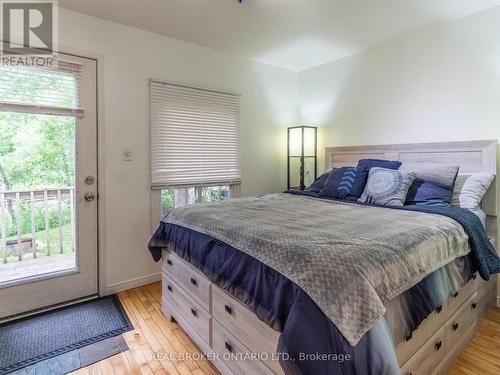 2 Airport Road E, Huntsville, ON - Indoor Photo Showing Bedroom