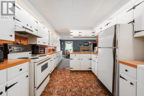 415 Regent Street, Niagara-On-The-Lake, ON - Indoor Photo Showing Kitchen
