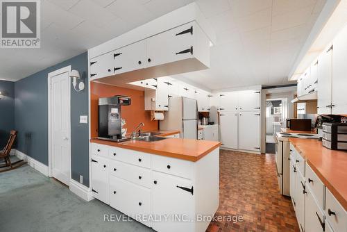 415 Regent Street, Niagara-On-The-Lake, ON - Indoor Photo Showing Kitchen