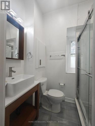 130 Shuter Street, Toronto (Moss Park), ON - Indoor Photo Showing Bathroom