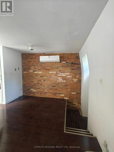 130 Shuter Street, Toronto, ON - Indoor Photo Showing Other Room