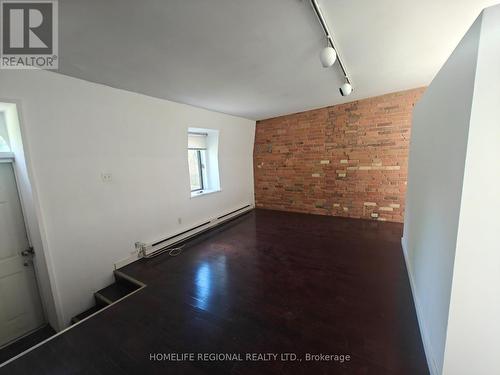 130 Shuter Street, Toronto, ON - Indoor Photo Showing Other Room