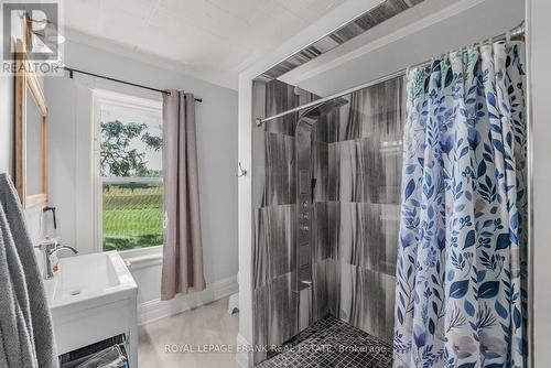 2090 Burnbrae Road, Trent Hills, ON - Indoor Photo Showing Bathroom