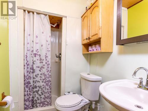 6 Saturn Lane, Kawartha Lakes, ON - Indoor Photo Showing Bathroom