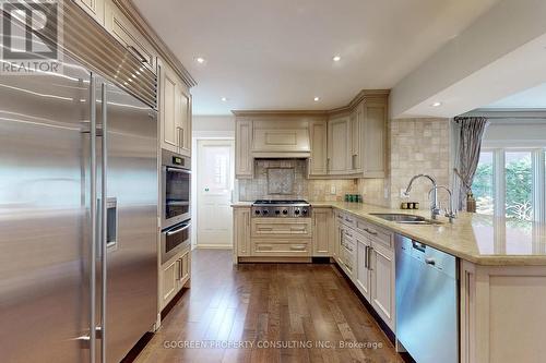 54 Berkindale Drive, Toronto, ON - Indoor Photo Showing Kitchen With Double Sink With Upgraded Kitchen