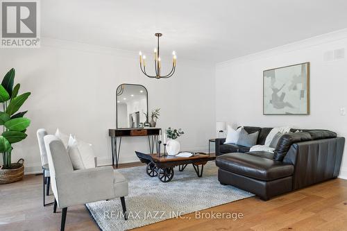 6601 Jamieson Road, Port Hope, ON - Indoor Photo Showing Living Room