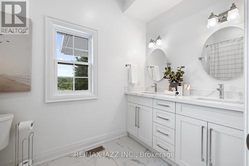 6601 Jamieson Road, Port Hope, ON - Indoor Photo Showing Bathroom