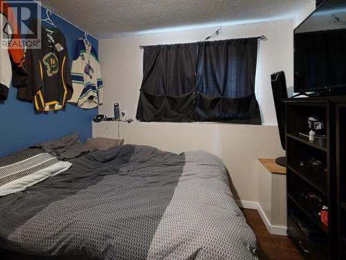 3638 Manitoba Ave, Powell River, BC - Indoor Photo Showing Bedroom