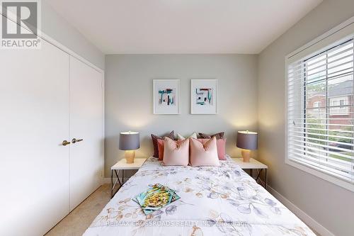 135 Knott End Crescent, Newmarket (Glenway Estates), ON - Indoor Photo Showing Bedroom