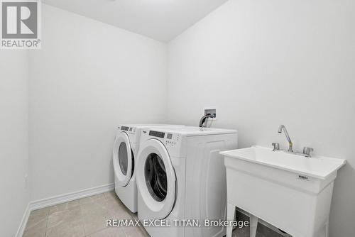 159 Terry Fox Drive, Barrie, ON - Indoor Photo Showing Laundry Room
