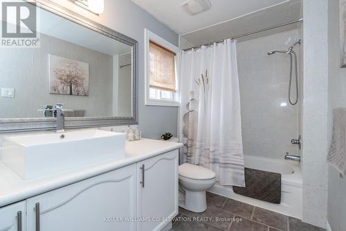 351 Galloway Boulevard, Midland, ON - Indoor Photo Showing Bathroom