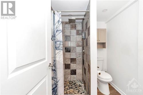 1736 Caminiti Crescent, Orleans, ON - Indoor Photo Showing Bathroom