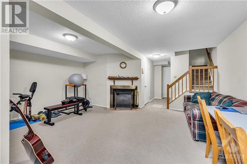 Bright lower level family room - 1548 Briarfield Crescent, Ottawa, ON - Indoor