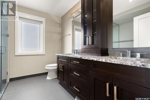 27 College Crescent, White City, SK - Indoor Photo Showing Bathroom