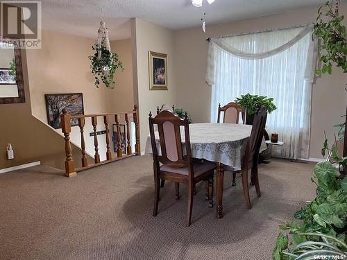990 Hawthorne Crescent, Moose Jaw, SK - Indoor Photo Showing Dining Room