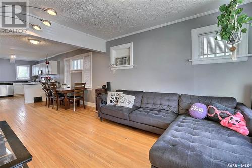 2241 Winnipeg Street, Regina, SK - Indoor Photo Showing Living Room