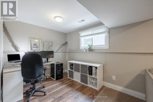 1453 Kostis Avenue, London, ON - Indoor Photo Showing Office