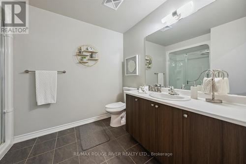 301 - 680 Gordon Street, Whitby, ON - Indoor Photo Showing Bathroom