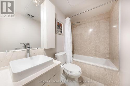 201 - 3018 Yonge Street, Toronto, ON - Indoor Photo Showing Bathroom