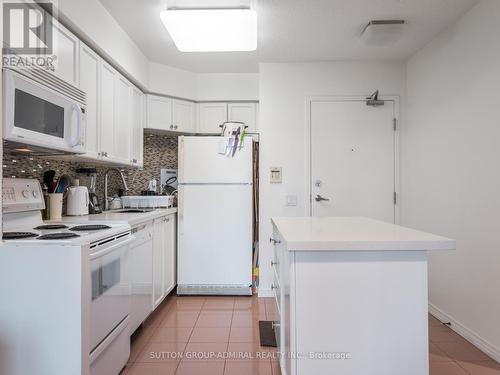 1111 - 30 Harrison Garden Boulevard, Toronto, ON - Indoor Photo Showing Kitchen