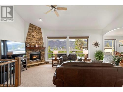 11150 Maddock Avenue, Lake Country, BC - Indoor With Fireplace