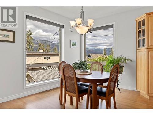 11150 Maddock Avenue, Lake Country, BC - Indoor Photo Showing Dining Room