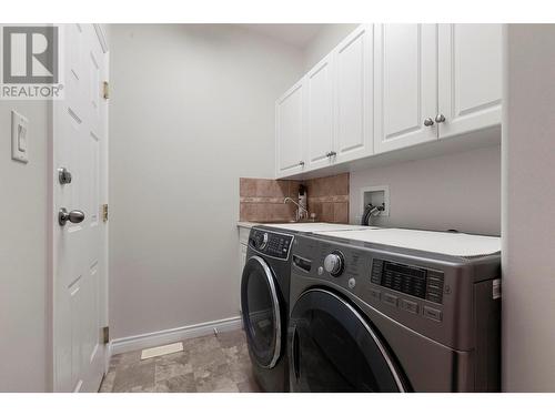 11150 Maddock Avenue, Lake Country, BC - Indoor Photo Showing Laundry Room