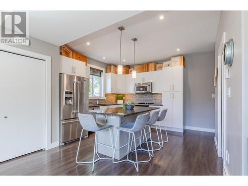 596 Braid Street, Penticton, BC - Indoor Photo Showing Kitchen With Stainless Steel Kitchen With Upgraded Kitchen