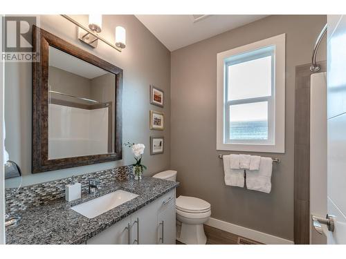 596 Braid Street, Penticton, BC - Indoor Photo Showing Bathroom