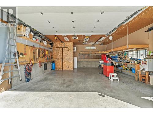 3641 Weston Road, Kelowna, BC - Indoor Photo Showing Garage