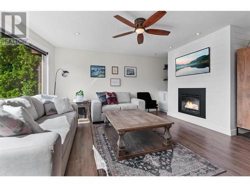 156 Dartmouth Place, Penticton, BC - Indoor Photo Showing Living Room With Fireplace