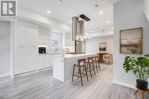 800 Morrison Avenue Unit# 3, Kelowna, BC - Indoor Photo Showing Kitchen With Upgraded Kitchen