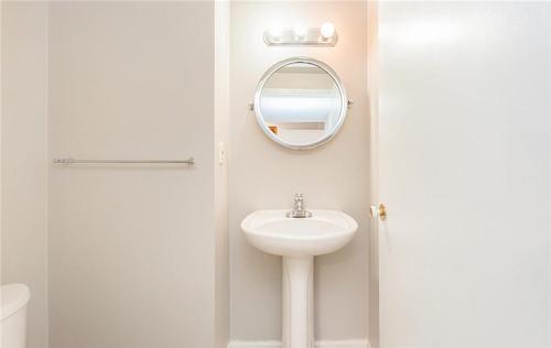 578 Trafford Crescent, Oakville, ON - Indoor Photo Showing Bathroom