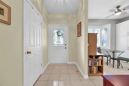 77 Boca Drive, Mount Hope, ON - Indoor Photo Showing Other Room