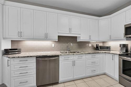 77 Boca Drive, Mount Hope, ON - Indoor Photo Showing Kitchen With Double Sink With Upgraded Kitchen