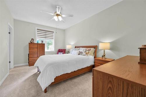 77 Boca Drive, Mount Hope, ON - Indoor Photo Showing Bedroom