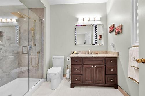 77 Boca Drive, Mount Hope, ON - Indoor Photo Showing Bathroom