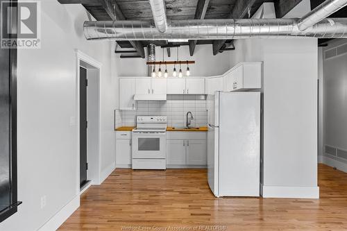 3150 Sandwich Unit# 1, Windsor, ON - Indoor Photo Showing Kitchen With Double Sink