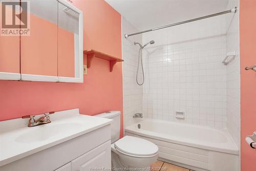 6312 Thornberry Crescent, Windsor, ON - Indoor Photo Showing Bathroom