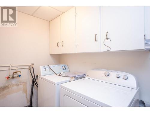 945 Rumney Road, West Kelowna, BC - Indoor Photo Showing Laundry Room