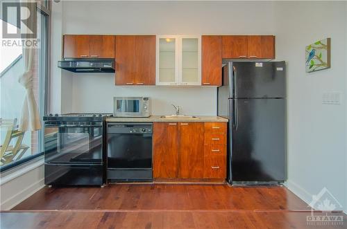 383 Cumberland Street Unit#405, Ottawa, ON - Indoor Photo Showing Kitchen