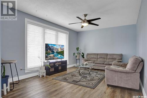67 Dutton Crescent, Regina, SK - Indoor Photo Showing Living Room