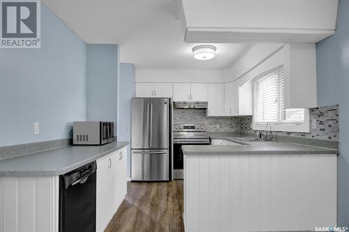 67 Dutton Crescent, Regina, SK - Indoor Photo Showing Kitchen