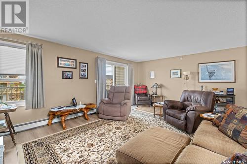 406 2781 Woodbridge Drive, Prince Albert, SK - Indoor Photo Showing Living Room