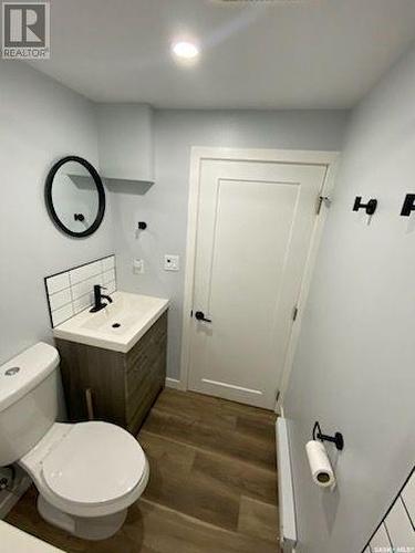 1120 L Avenue N, Saskatoon, SK - Indoor Photo Showing Bathroom