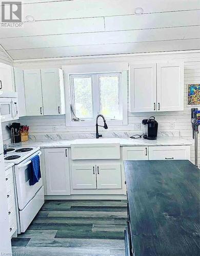 83344 David Drive, Ashfield-Colborne-Wawanosh, ON - Indoor Photo Showing Kitchen