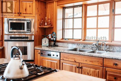 13516 S 27 Highway, Fort St. James, BC - Indoor Photo Showing Kitchen With Double Sink