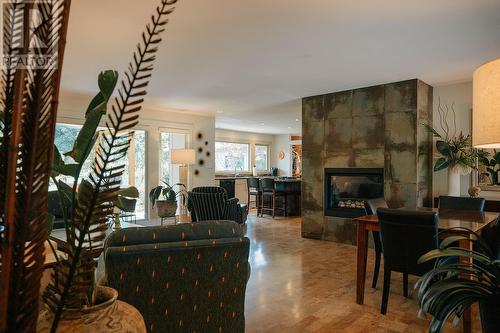 2150 28 Street Ne, Salmon Arm, BC - Indoor Photo Showing Living Room With Fireplace