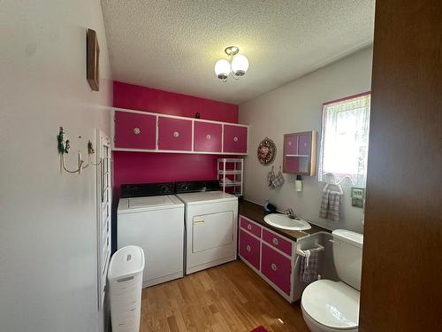 510 Kokanee Avenue, Nelson, BC - Indoor Photo Showing Laundry Room