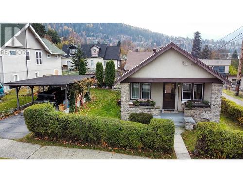 510 Kokanee  Avenue, Nelson, BC - Outdoor With Facade